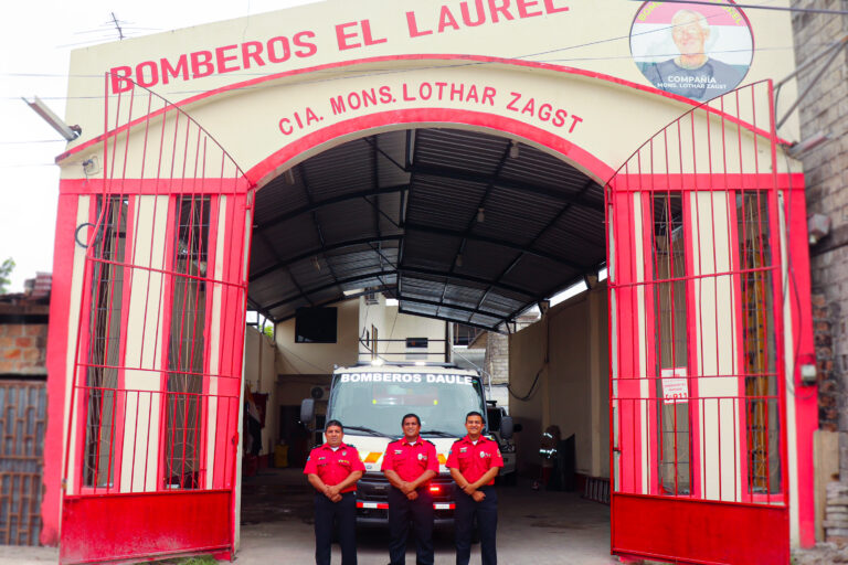 Cuartel #4 "Parroquia El Laurel" Av. Buenos Aires y Padre Juan de Velasco